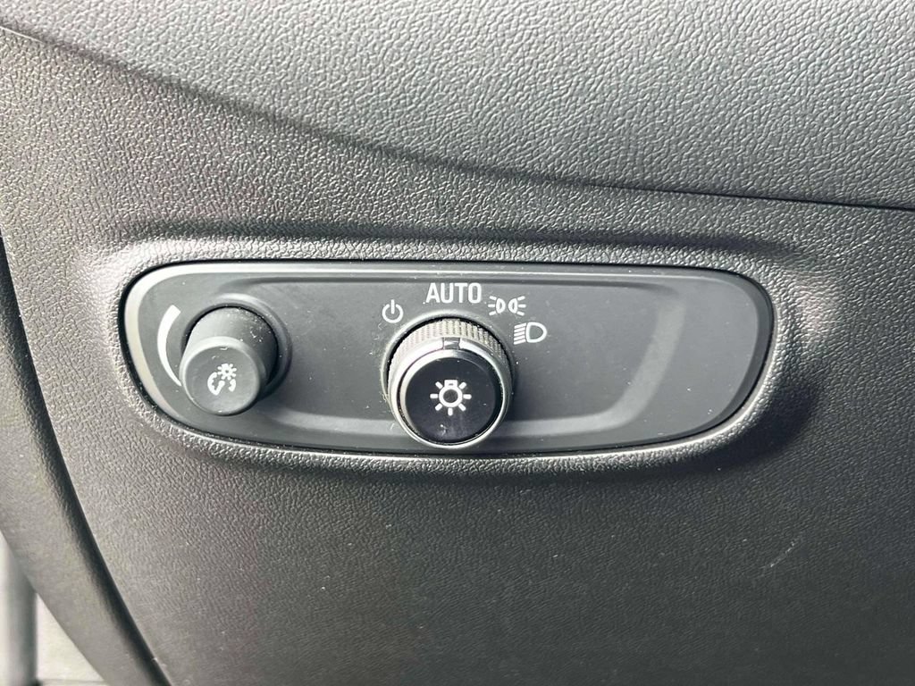Used 2023 Chevrolet Equinox LT AWD/4WD image 20