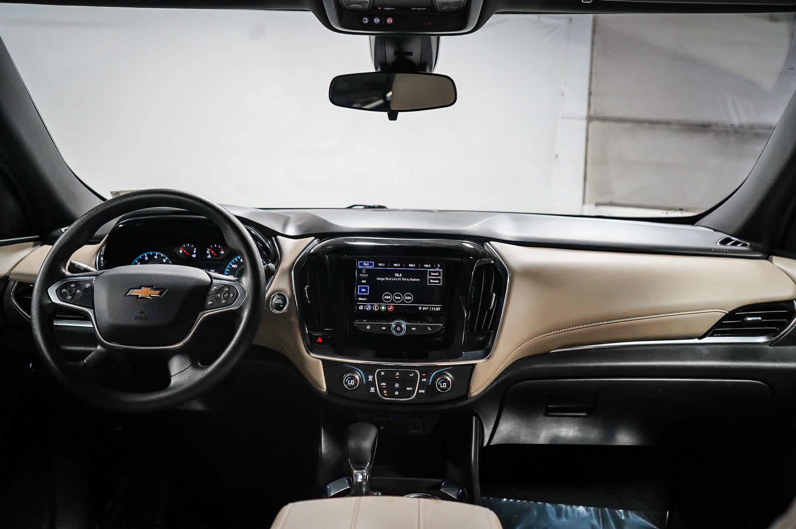 Used 2023 Chevrolet Traverse LS w/ LPO, Cargo Package FWD image 12