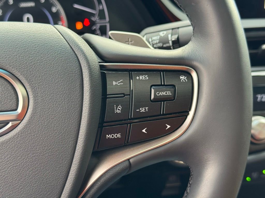 Certified 2024 Lexus ES 350 w/ Premium Package image 31