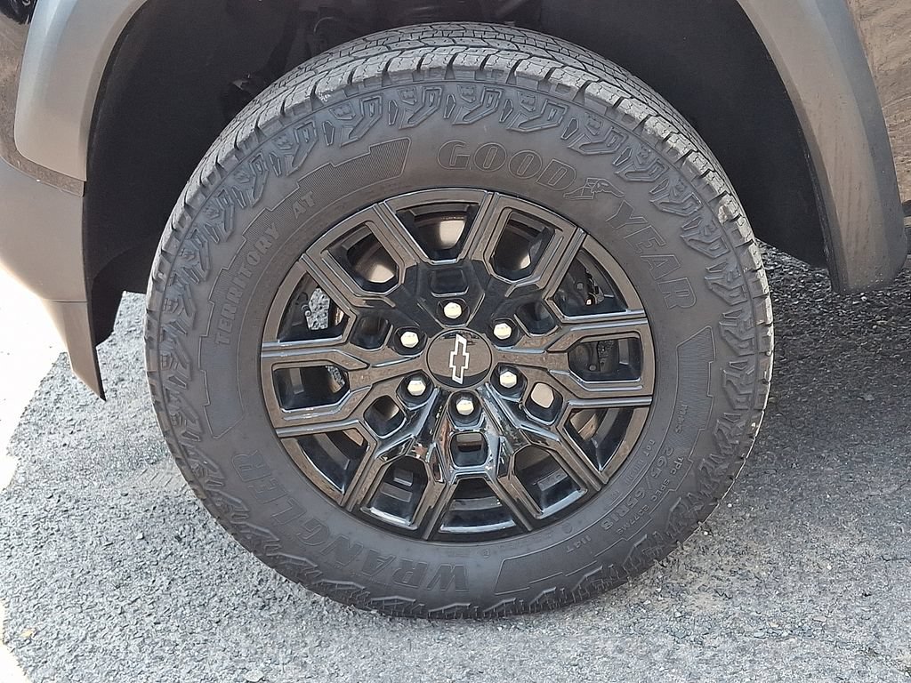 Used 2024 Chevrolet Colorado Trail Boss AWD/4WD image 34