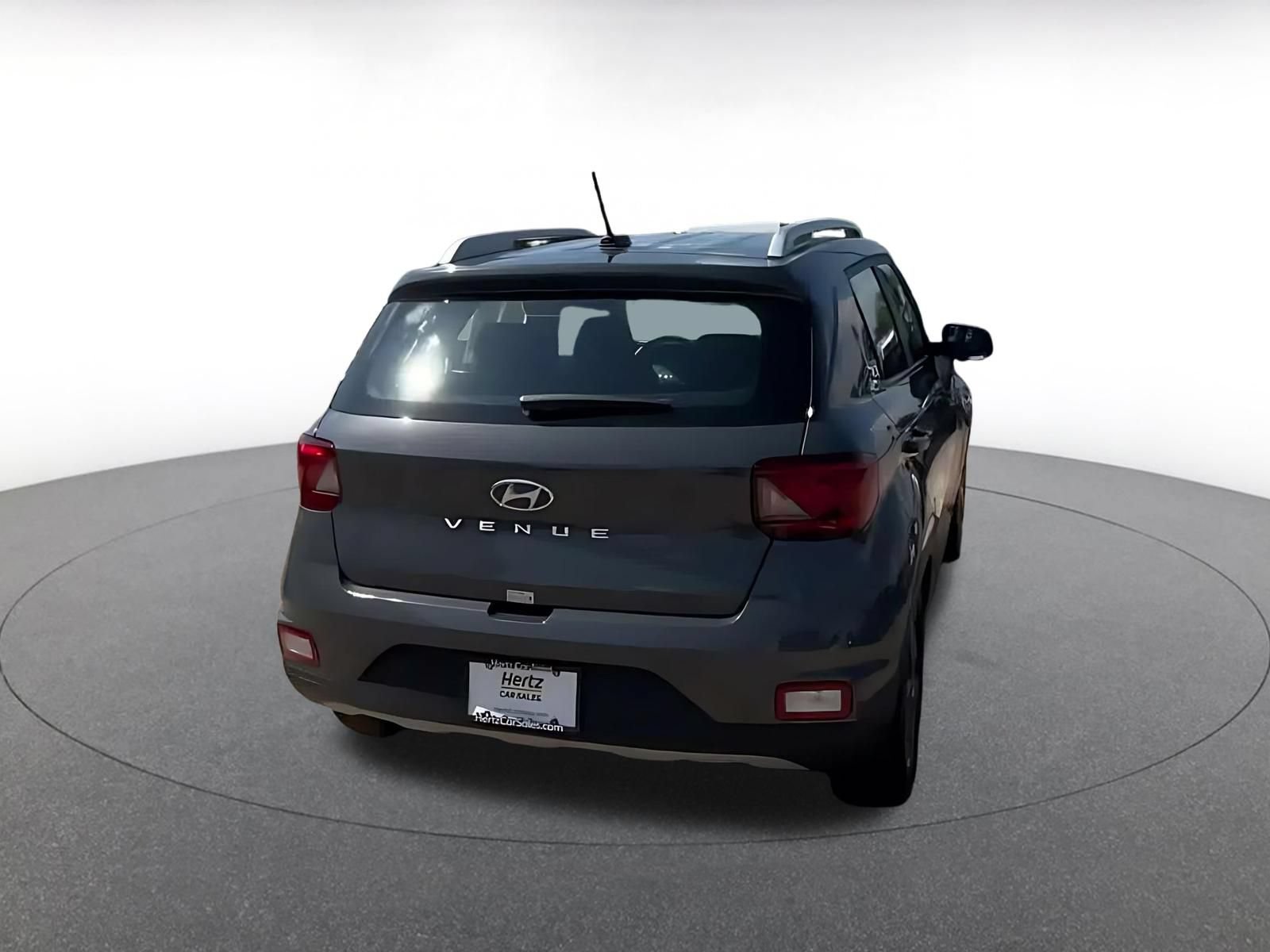 Used 2026 Hyundai Venue SEL FWD image 12