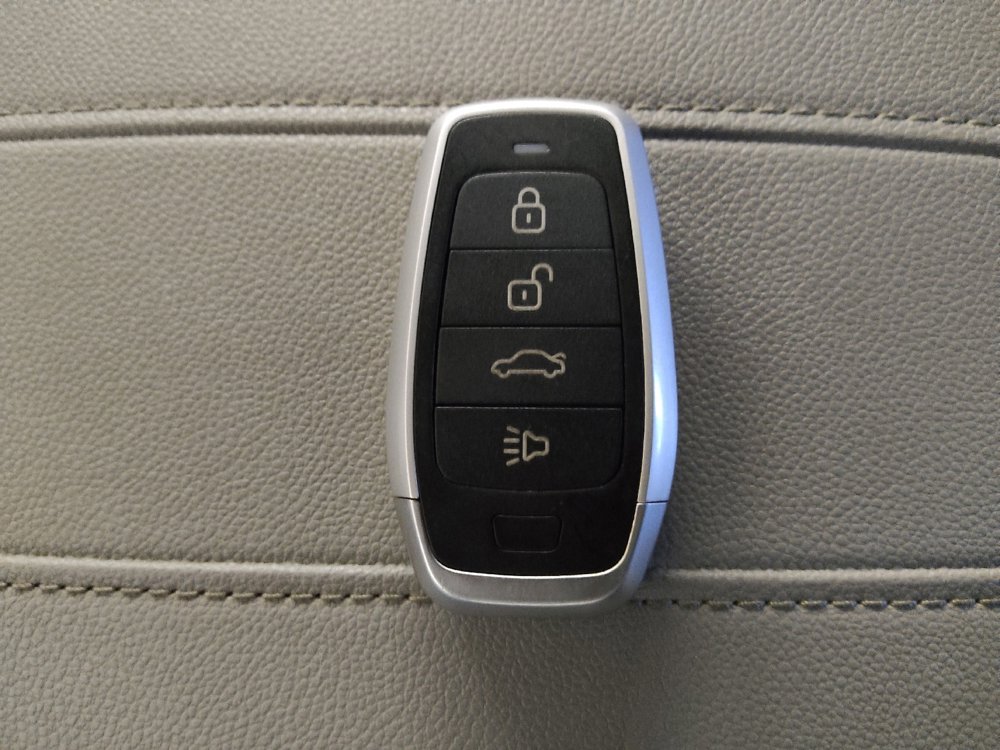 Used 2019 Chevrolet Traverse LT image 32