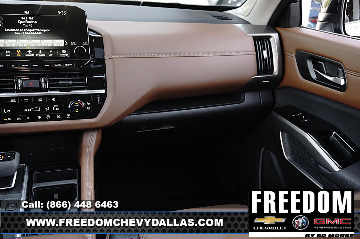 Used 2024 Nissan Pathfinder Platinum w/ Cargo Package image 33