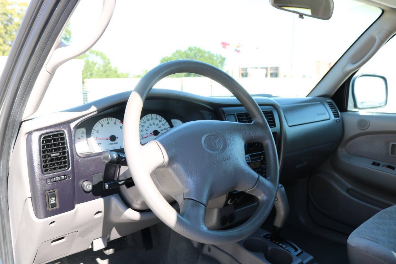 Used 2004 Toyota Tacoma PreRunner RWD image 82