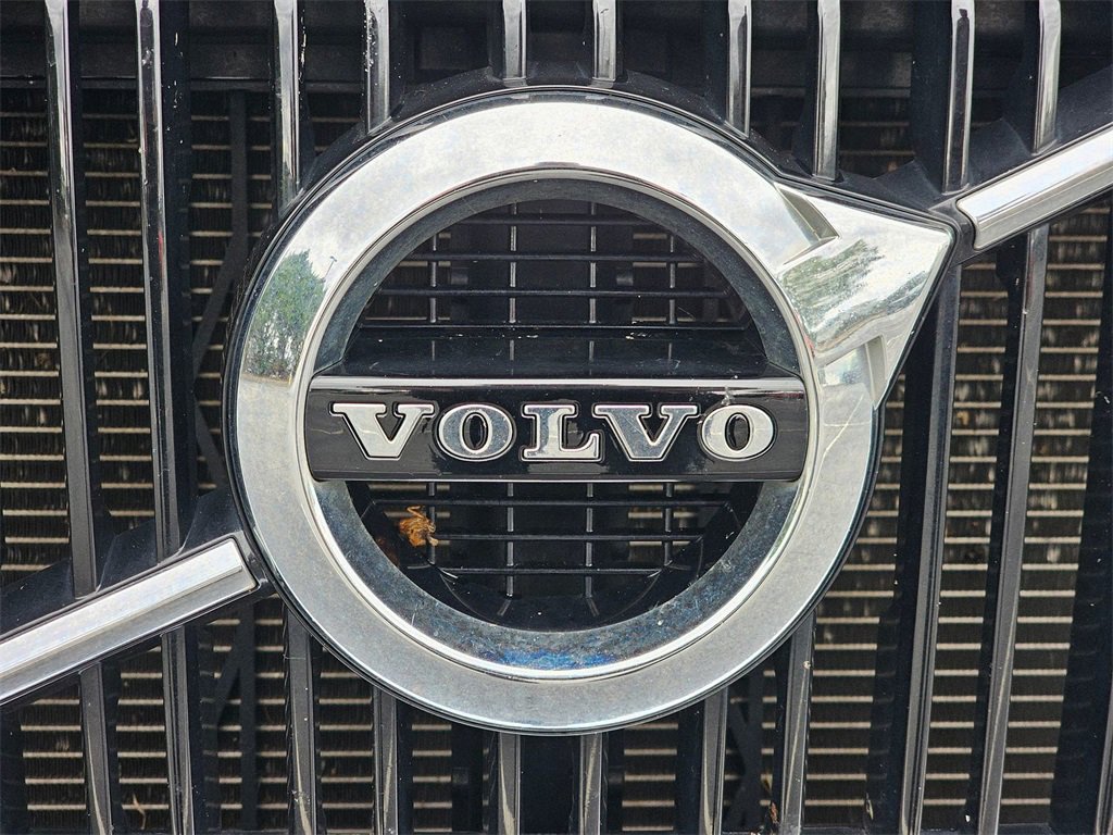 Used 2016 Volvo XC90 T6 Momentum w/ Momentum Plus Package image 10