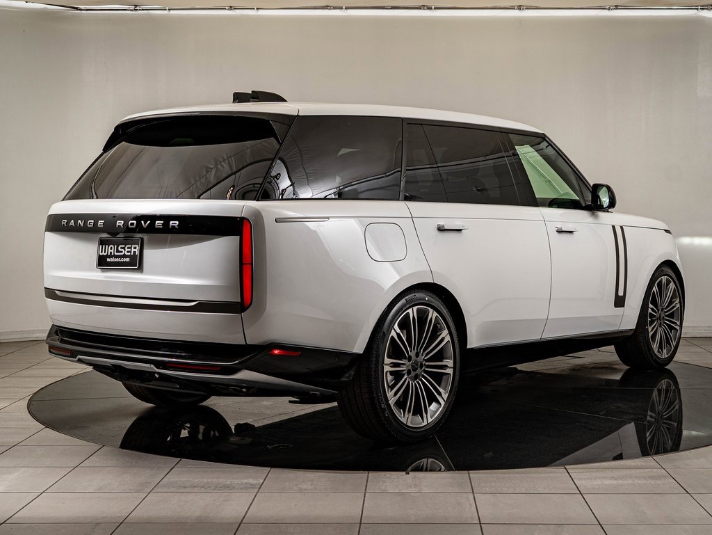 New 2026 Land Rover Range Rover Long Wheelbase SE image 10