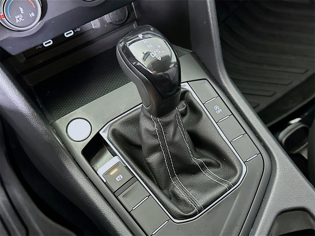 Used 2022 Volkswagen Taos S image 29