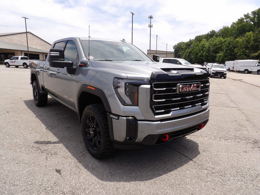 Used 2025 GMC Sierra 2500 AT4 AWD/4WD image 11