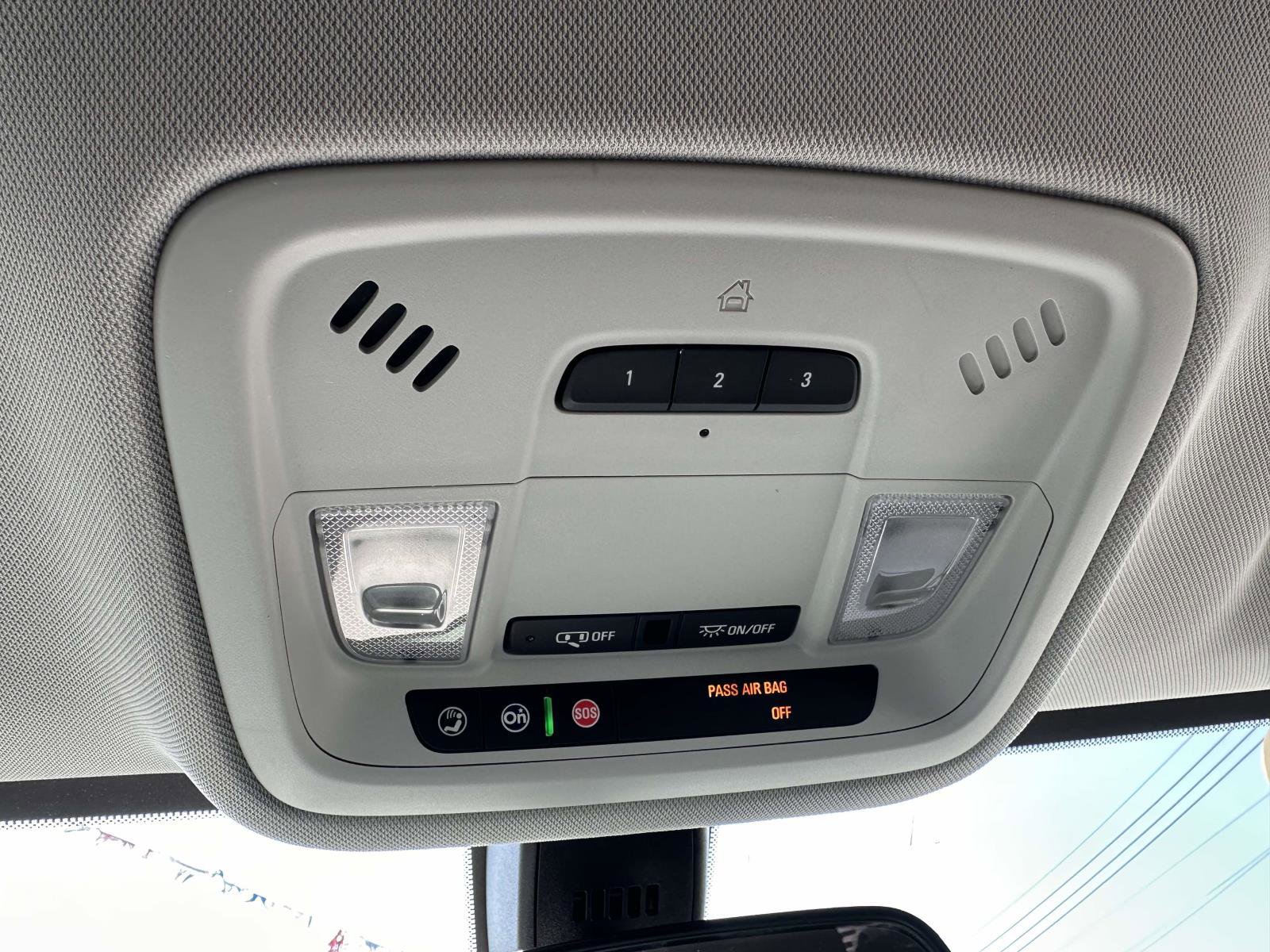 Used 2018 Chevrolet Traverse LT AWD/4WD image 29