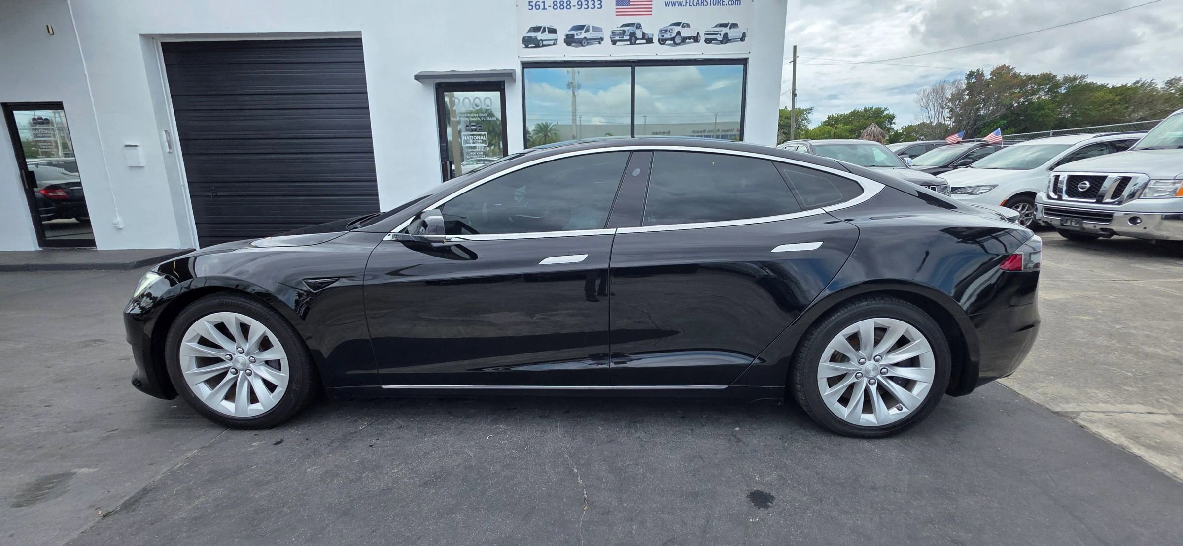 Used 2017 Tesla Model S 75 RWD image 5