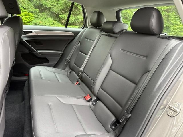 Used 2016 Volkswagen e-Golf SEL Premium FWD image 23