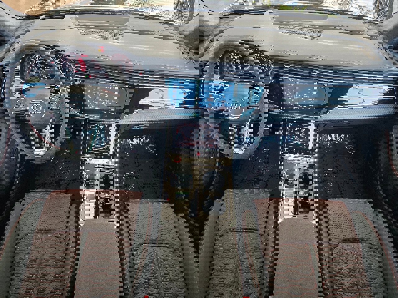 New 2025 Audi RS Q8 performance image 4