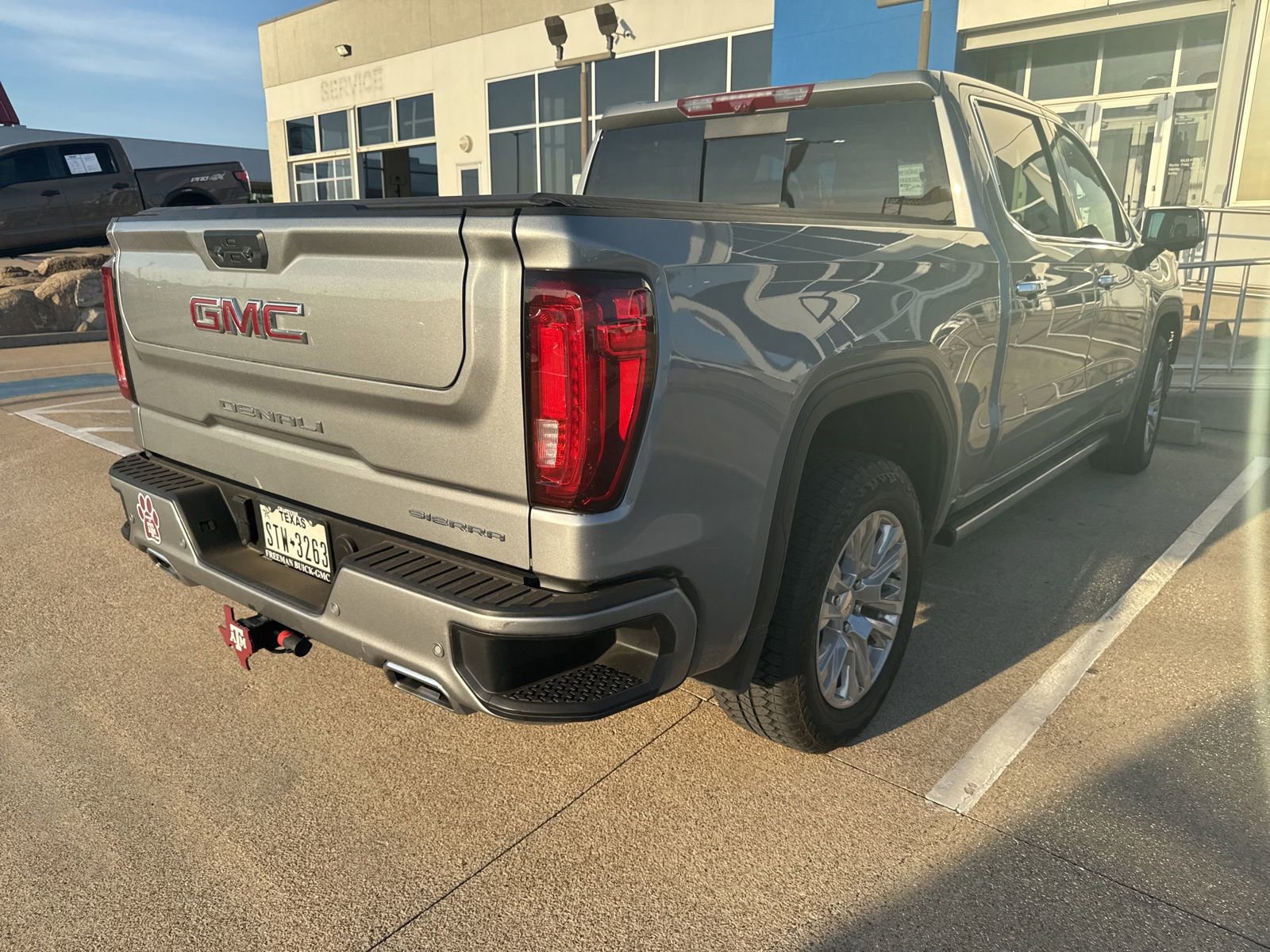 Used 2023 GMC Sierra 1500 Denali w/ Technology Package image 5