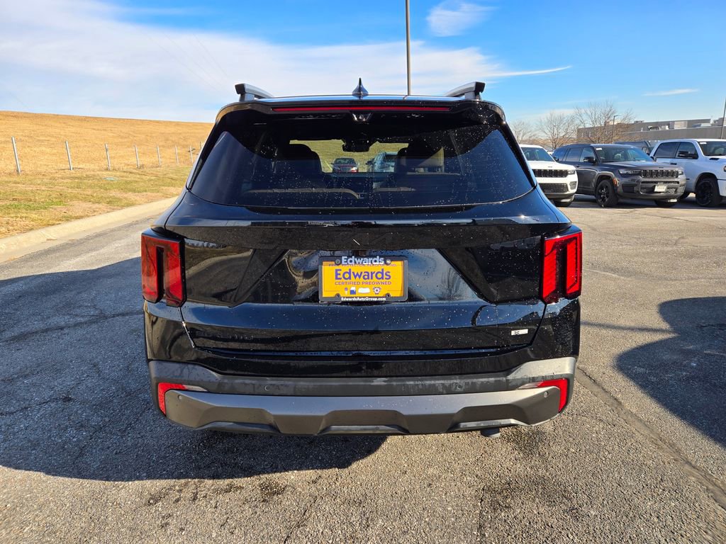 Used 2025 Kia Sorento SX Prestige w/ Olive Brown Leather Package image 5