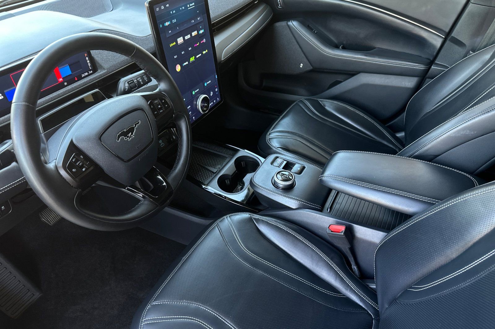 Used 2022 Ford Mustang Mach-E Premium image 10