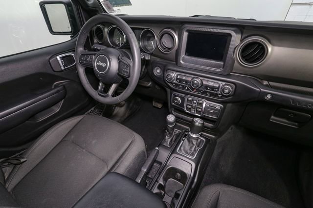 Used 2023 Jeep Wrangler Unlimited w/ Cold Weather Group AWD/4WD image 19