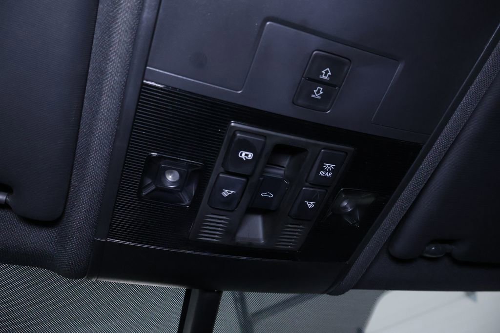 Used 2022 Volkswagen Atlas Cross Sport SE image 28