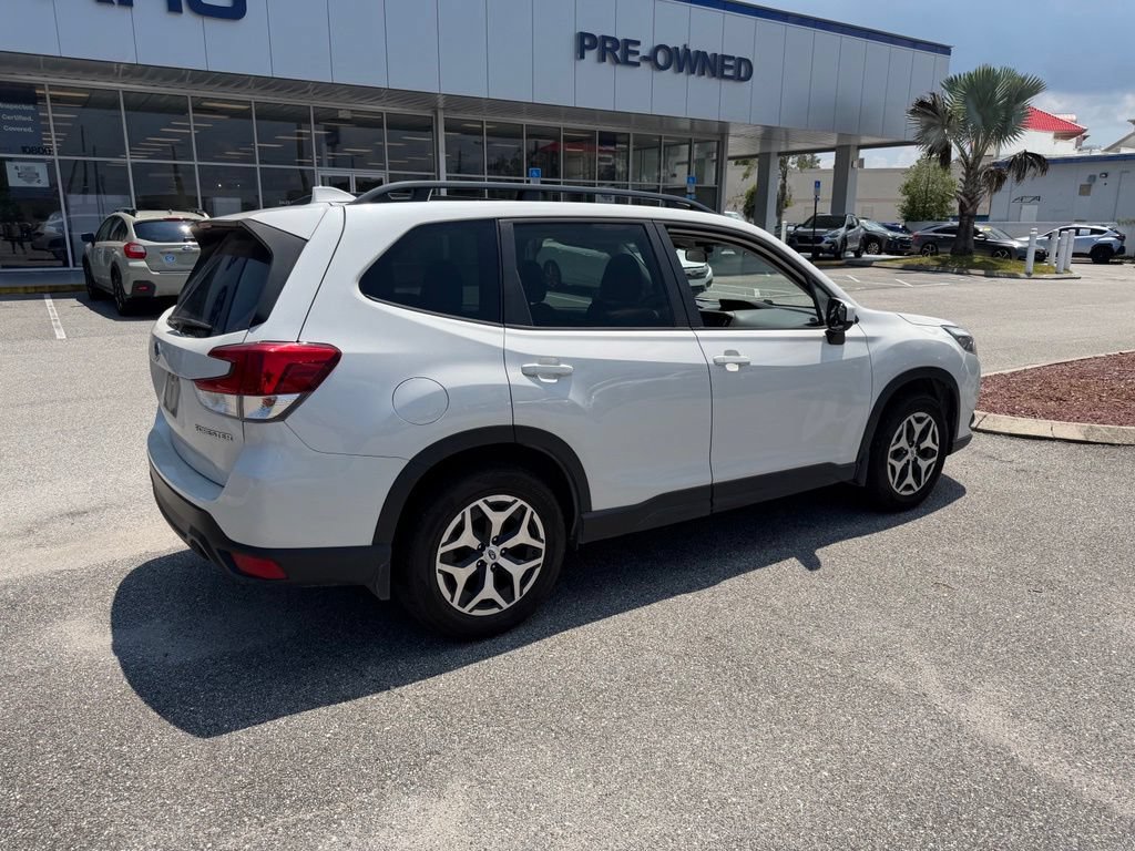 Used 2023 Subaru Forester Premium AWD/4WD image 3