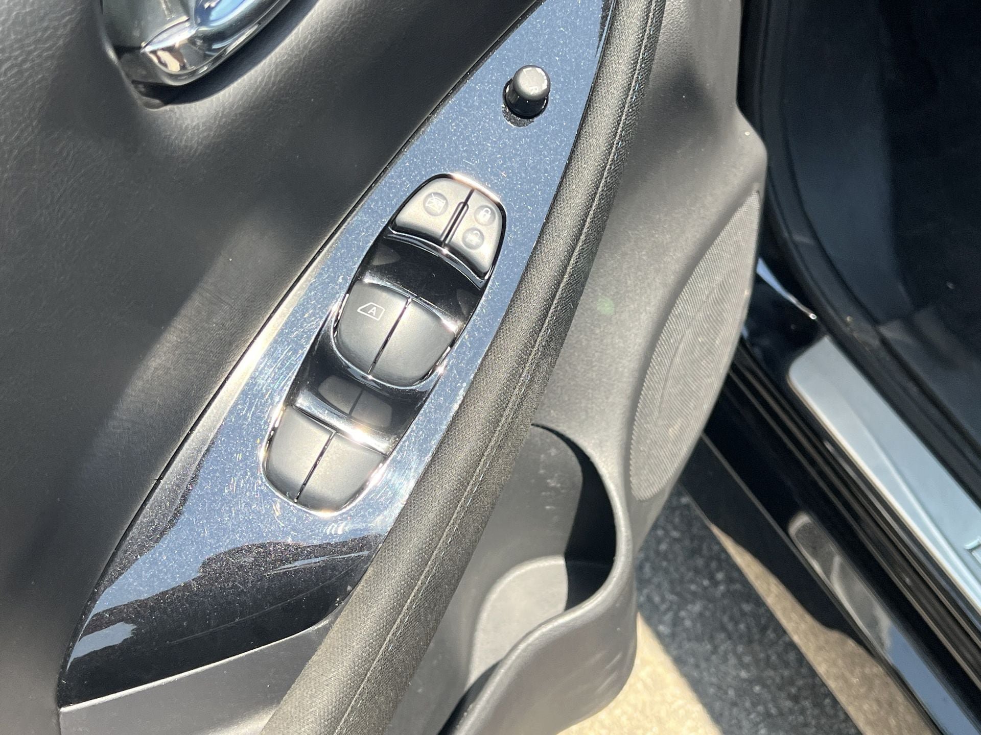 Certified 2024 Nissan Leaf SV Plus FWD image 16
