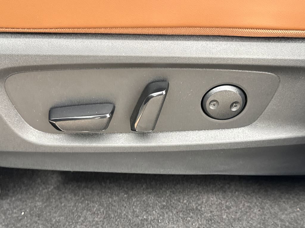 New 2026 Nissan Pathfinder Platinum image 25