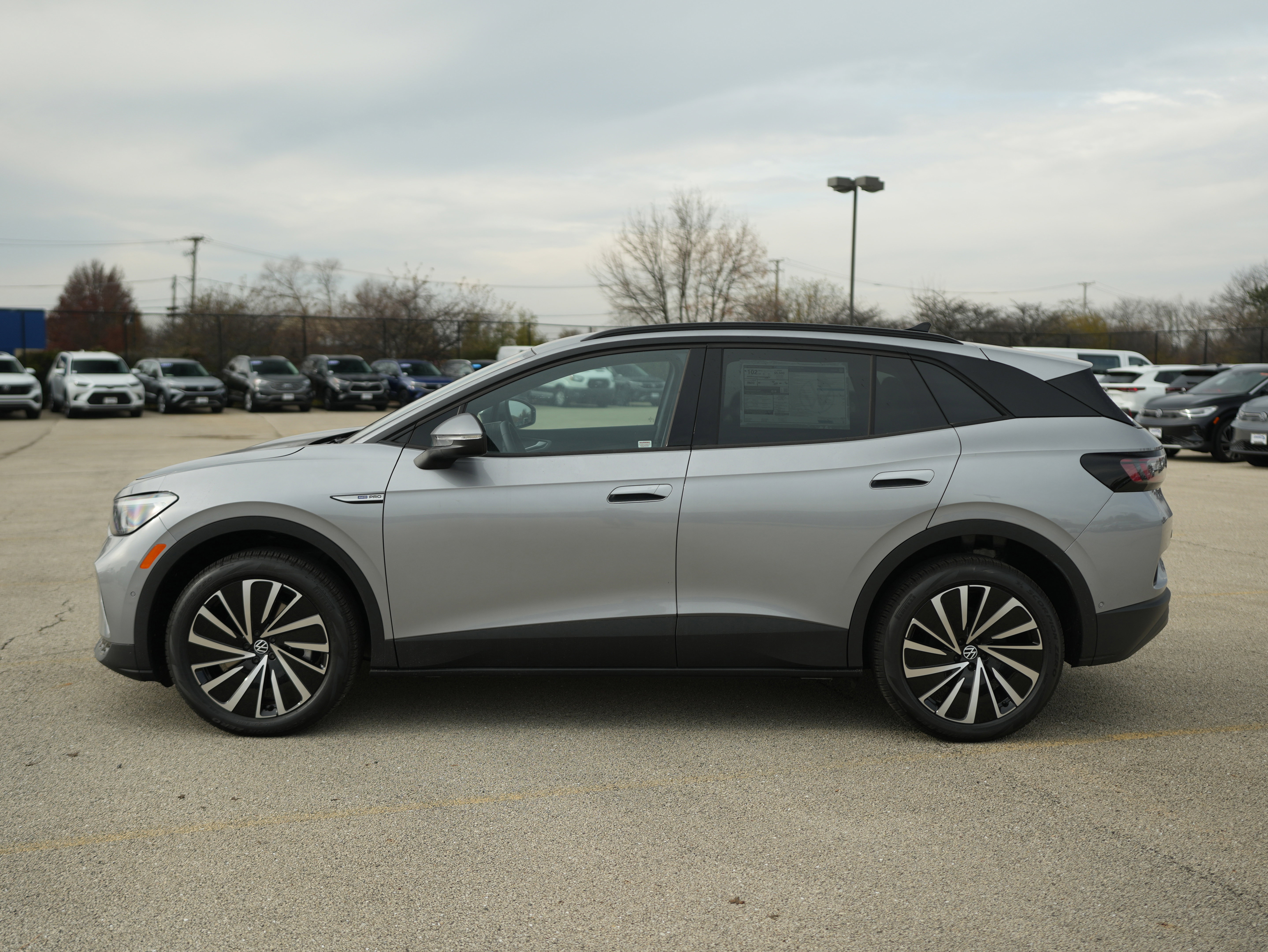 New 2025 Volkswagen ID.4 Pro image 10