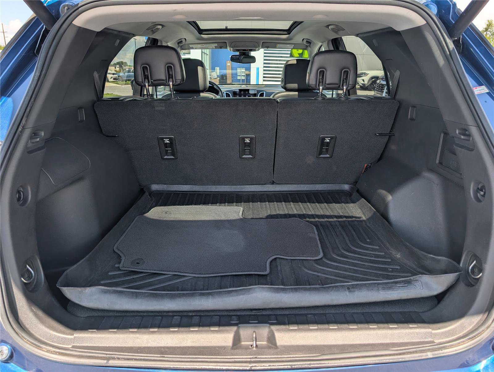 Used 2019 Chevrolet Equinox Premier AWD/4WD image 13