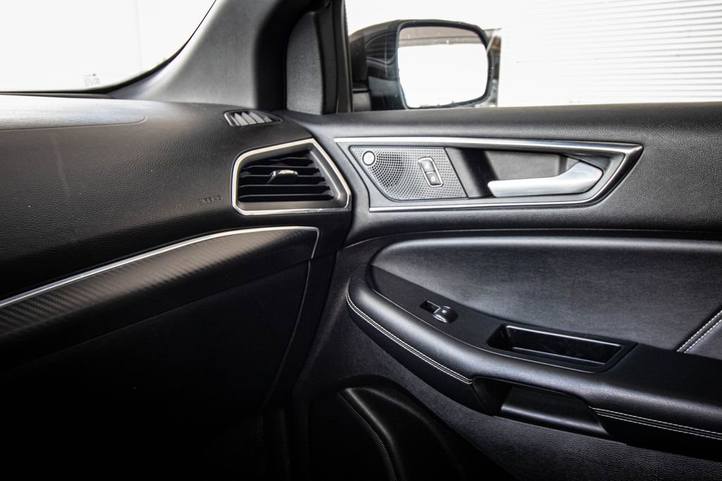 Used 2019 Ford Edge ST w/ Equipment Group 401A AWD/4WD image 28