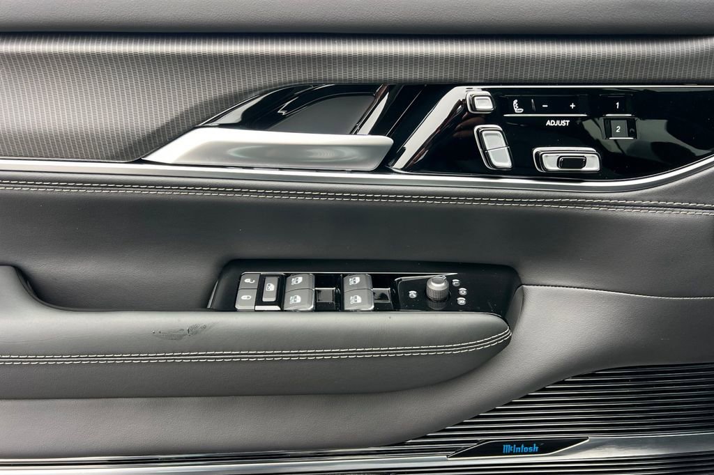 New 2026 Jeep Grand Wagoneer L Summit w/ Premium Group III image 11