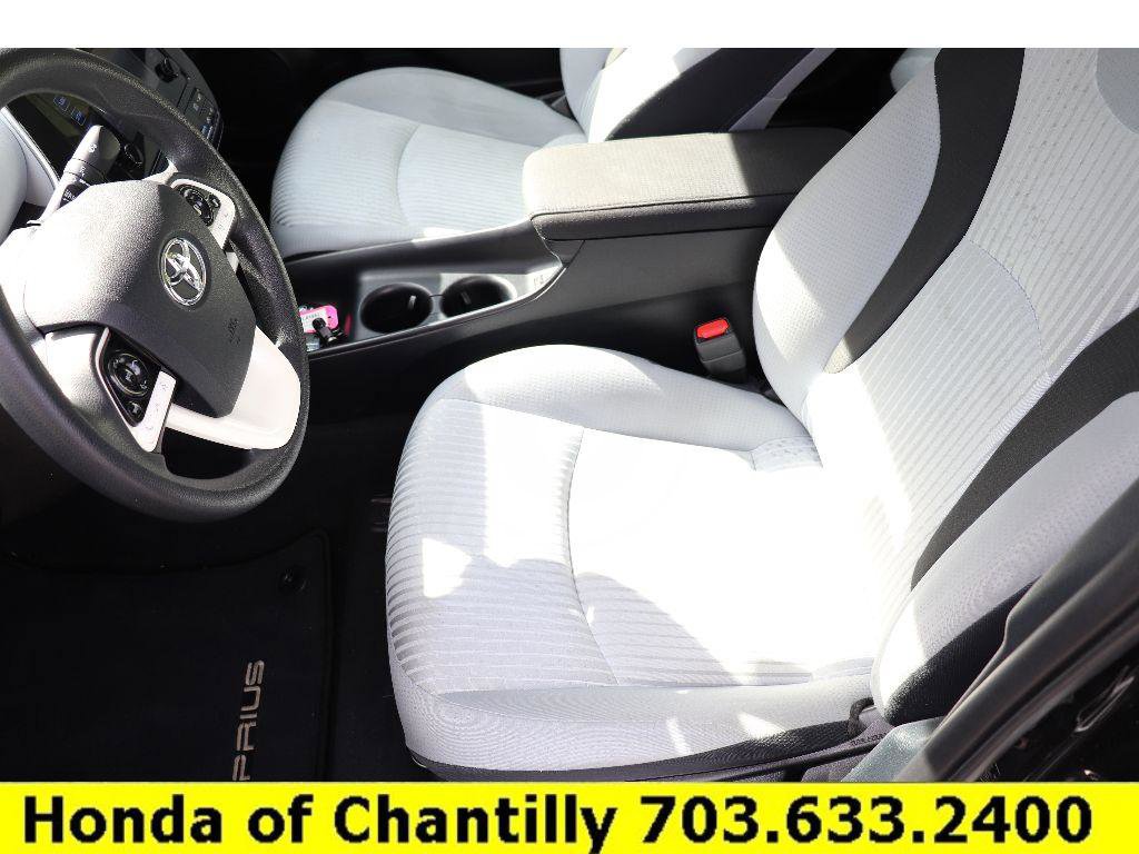 Used 2018 Toyota Prius One w/ Carpet Mat Package FWD image 32