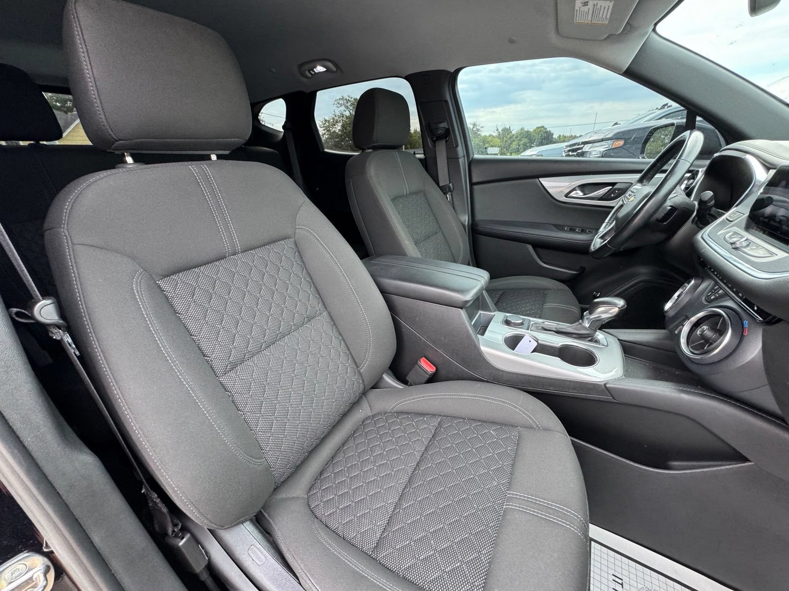 Used 2020 Chevrolet Blazer LT FWD image 29