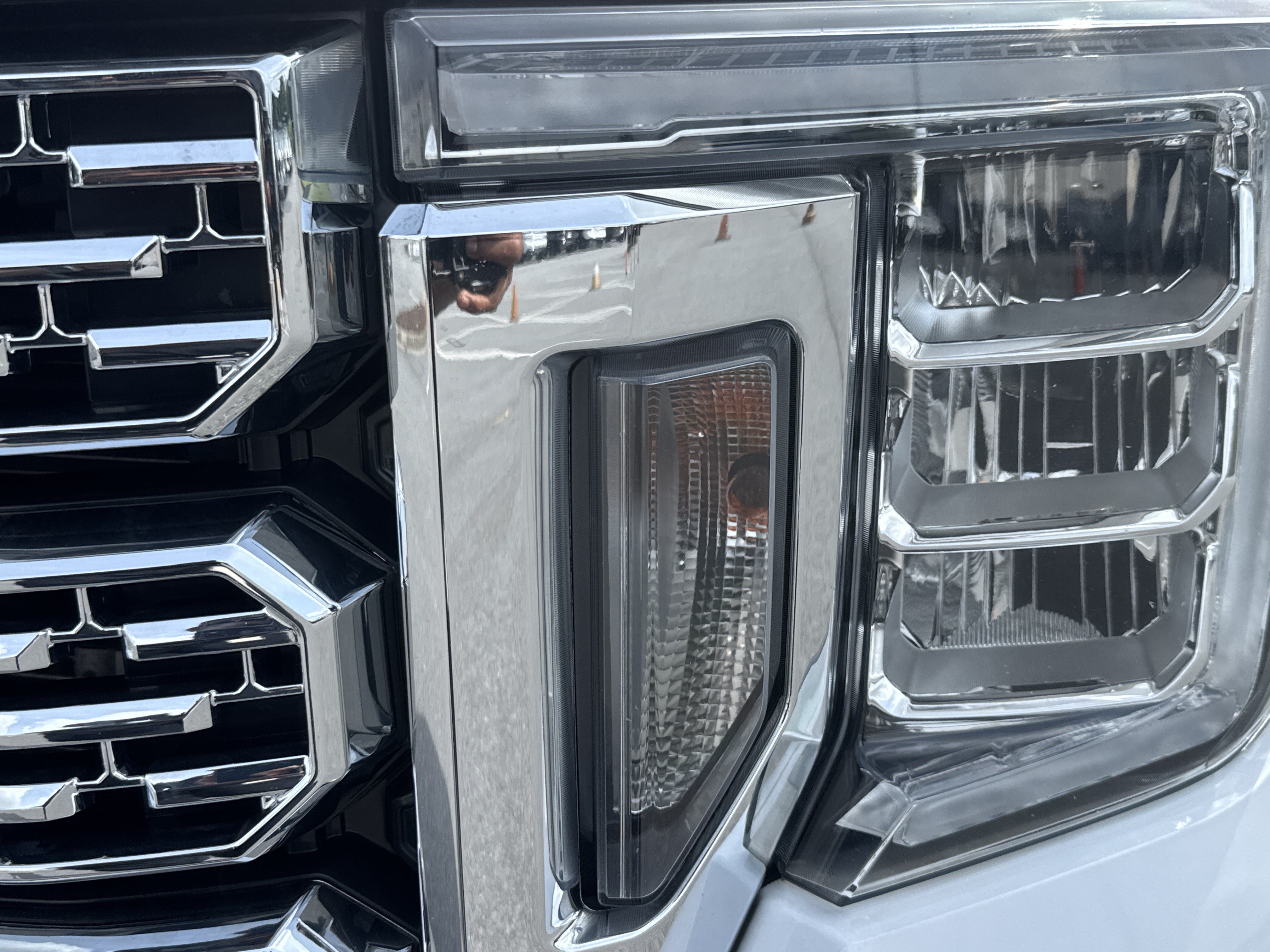Used 2020 GMC Sierra 2500 4x4 Double Cab w/ Gooseneck/5TH Wheel Package image 6
