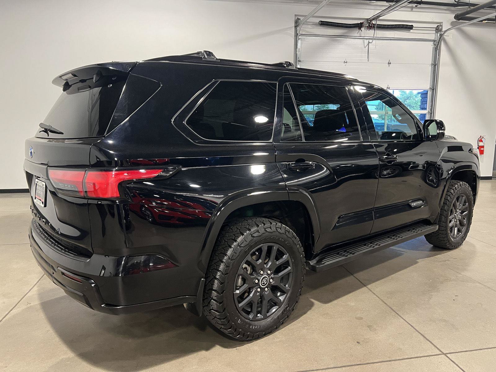 Used 2023 Toyota Sequoia Platinum AWD/4WD image 3