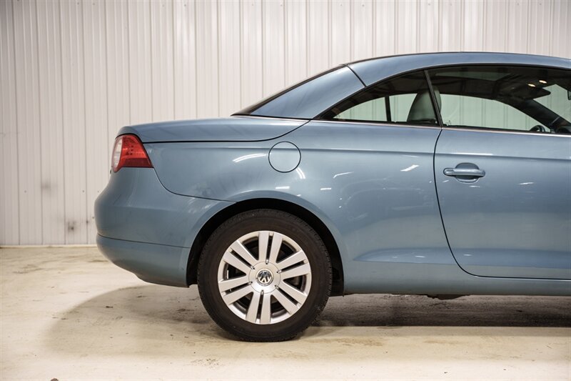 Used 2009 Volkswagen Eos Komfort FWD image 21