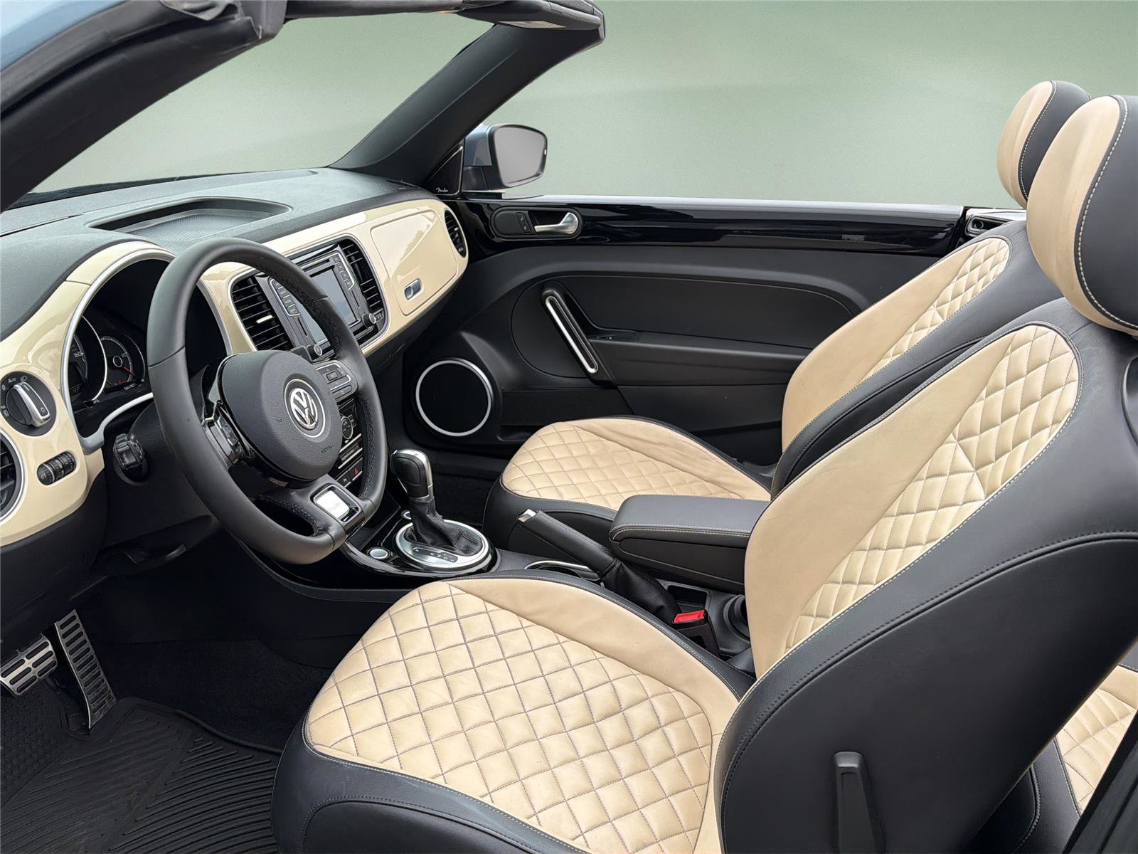 Used 2019 Volkswagen Beetle 2.0T Final Edition SEL FWD image 26