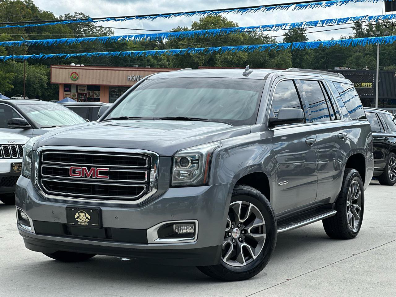Used 2020 GMC Yukon SLE RWD image 3