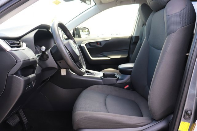 Used 2020 Toyota RAV4 LE w/ Carpet Mat Package FWD image 11