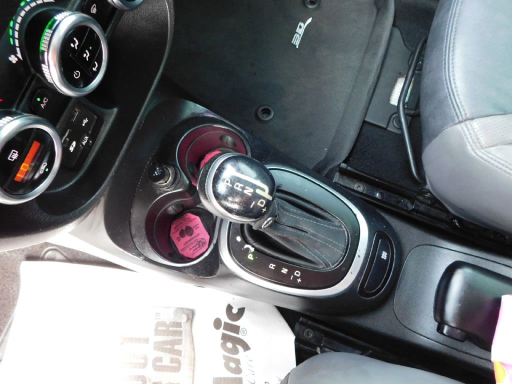 Used 2014 FIAT 500L Lounge FWD image 31