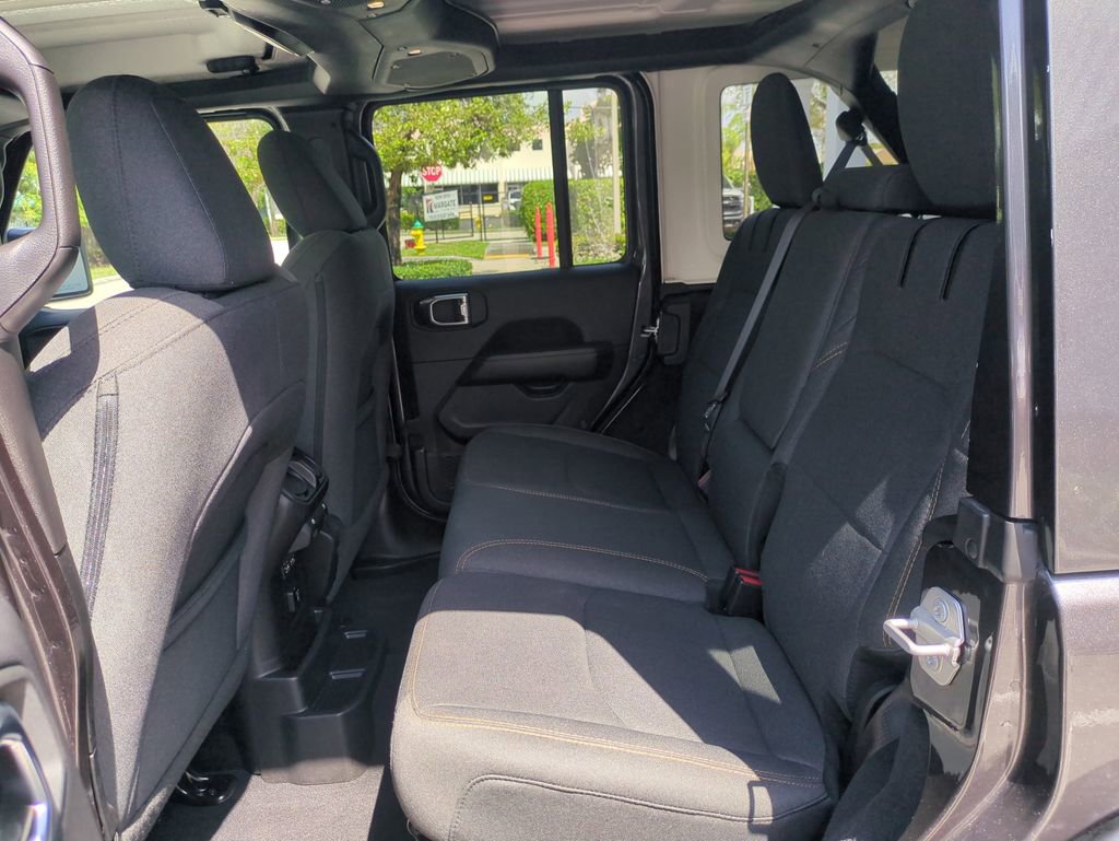 Used 2025 Jeep Wrangler Sahara 4xe image 16