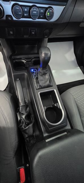 Used 2021 Toyota Tacoma SR AWD/4WD image 20