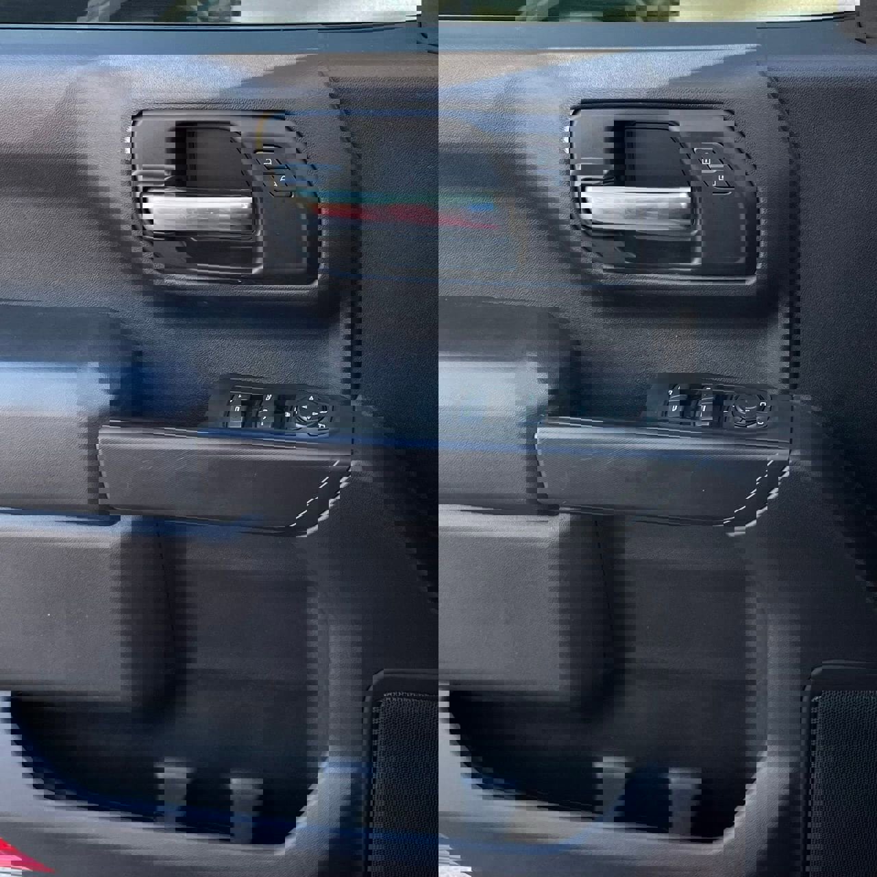 Used 2024 Chevrolet Silverado 1500 Custom Trail Boss w/ LPO, Dark Essentials Package image 21