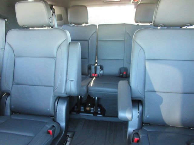Used 2024 Chevrolet Tahoe Z71 w/ Luxury Package image 19