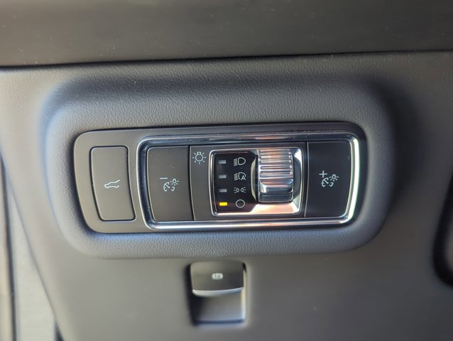 Used 2024 Lincoln Nautilus Premier w/ Jet Appearance Package image 12