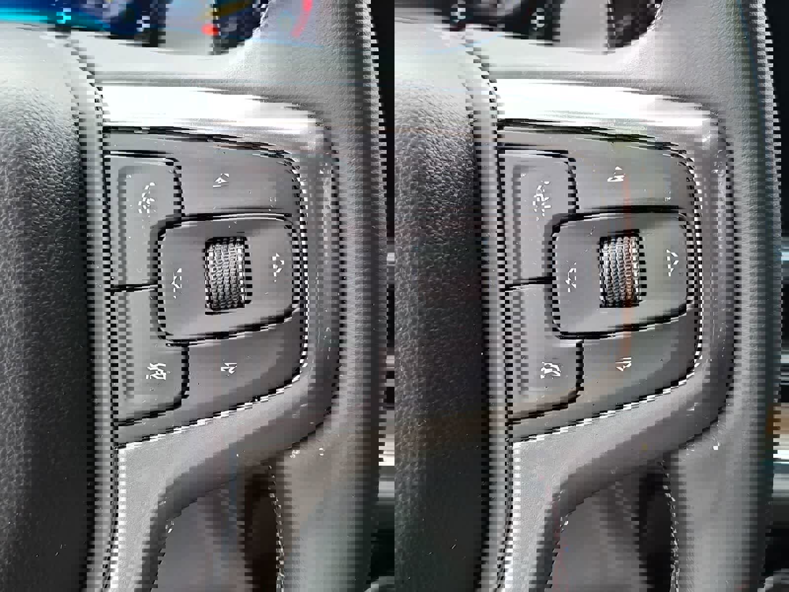 Used 2023 Chevrolet Silverado 1500 RST image 25