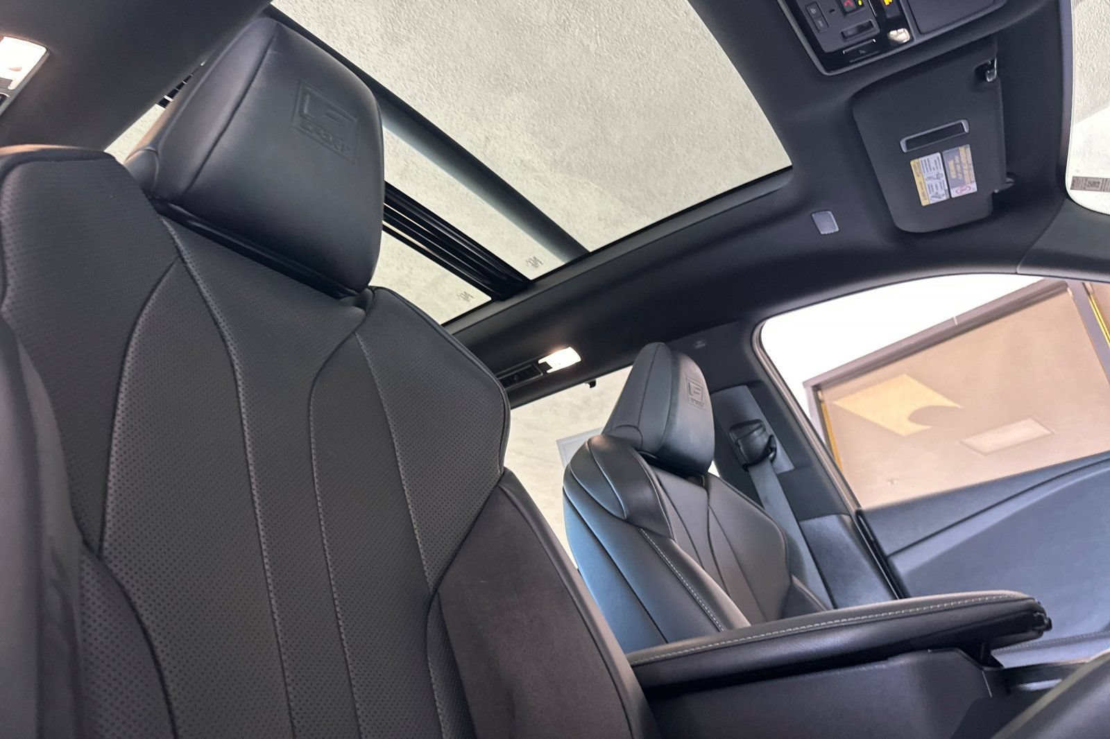 Certified 2026 Lexus TX 500h AWD w/ Technology Package image 14