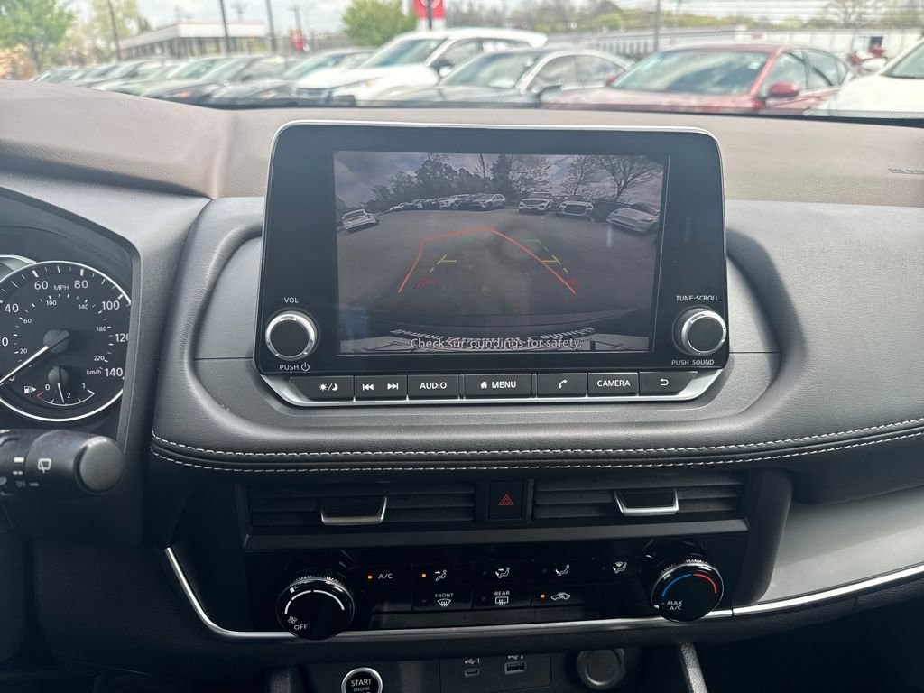 Used 2023 Nissan Rogue S image 18