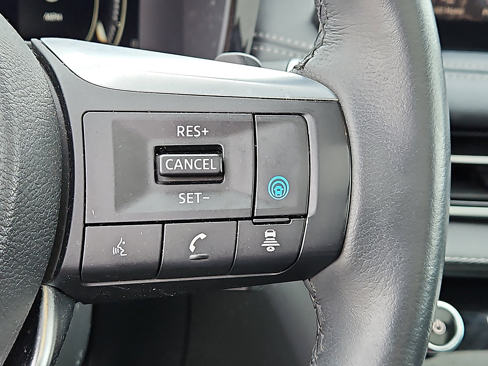 Certified 2023 INFINITI QX60 Luxe w/ Performance Audio Package image 24