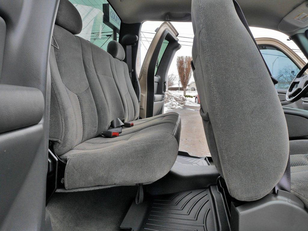 Used 2004 Chevrolet Silverado 2500 LS w/ Heavy-Duty Power Package image 10