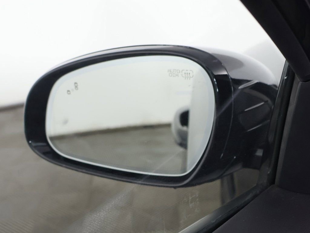 Used 2023 Genesis G70 3.3T w/ Sport Advanced Package image 37