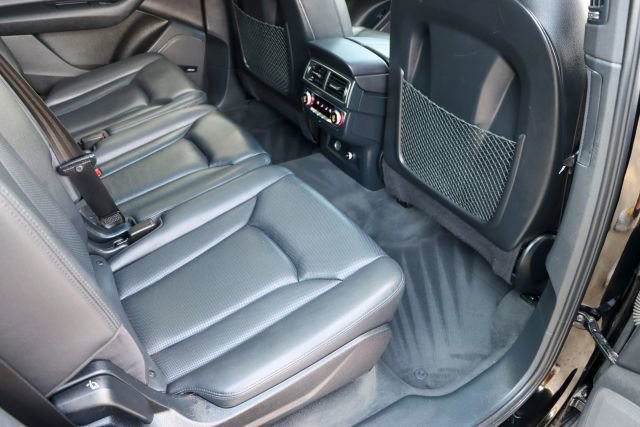 Used 2018 Audi Q7 3.0T Prestige w/ Prestige Package image 32