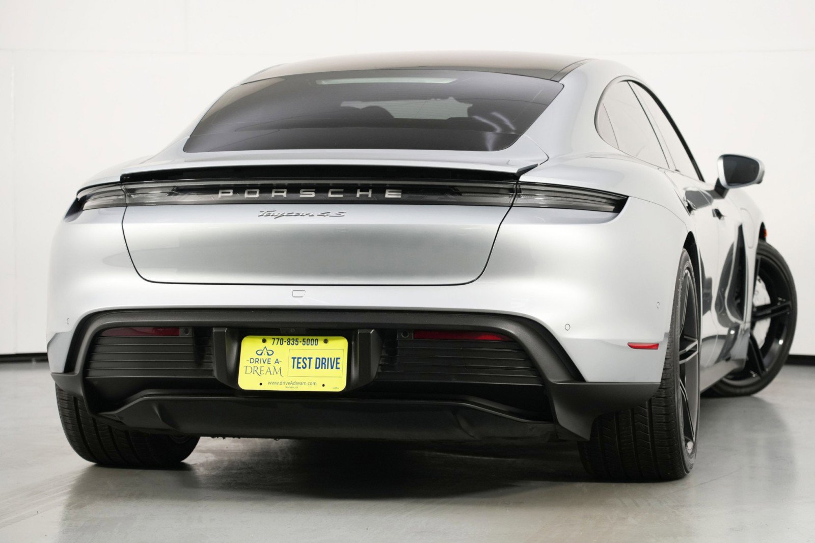 Used 2020 Porsche Taycan 4S w/ Premium Package image 5